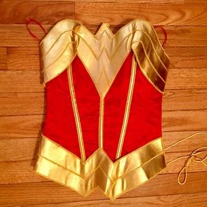 Wonder Woman corset - perfect for Halloween! 🎃